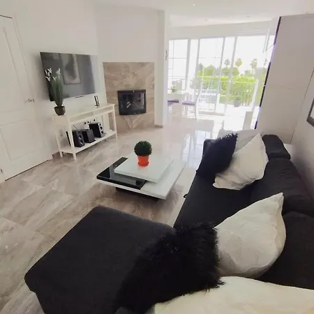 Lejlighed Beautiful 3 Bedroom Townhouse In Urb. Tropicana, *