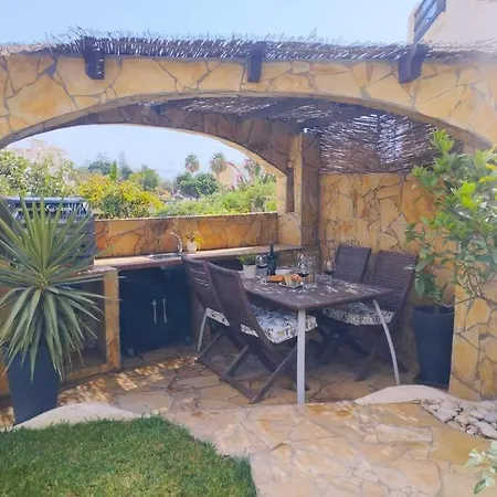 Beautiful 3 Bedroom Townhouse In Urb. Tropicana, Lejlighed Nerja