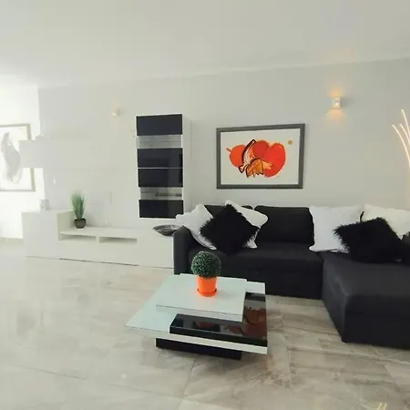 Beautiful 3 Bedroom Townhouse In Urb. Tropicana, *
